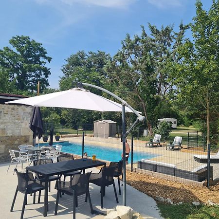 Camping De La Touche Ligueil Bagian luar foto