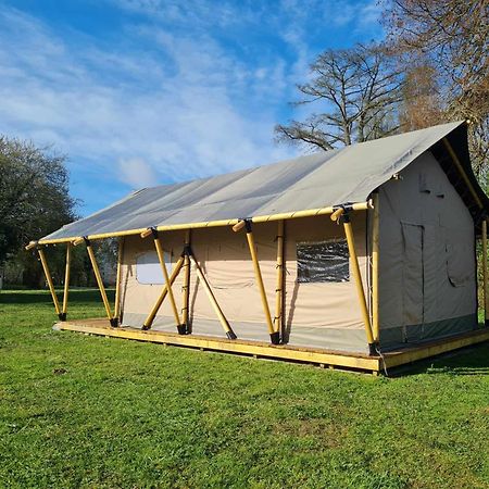 Camping De La Touche Ligueil Bagian luar foto
