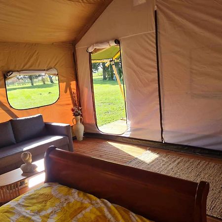 Camping De La Touche Ligueil Bagian luar foto