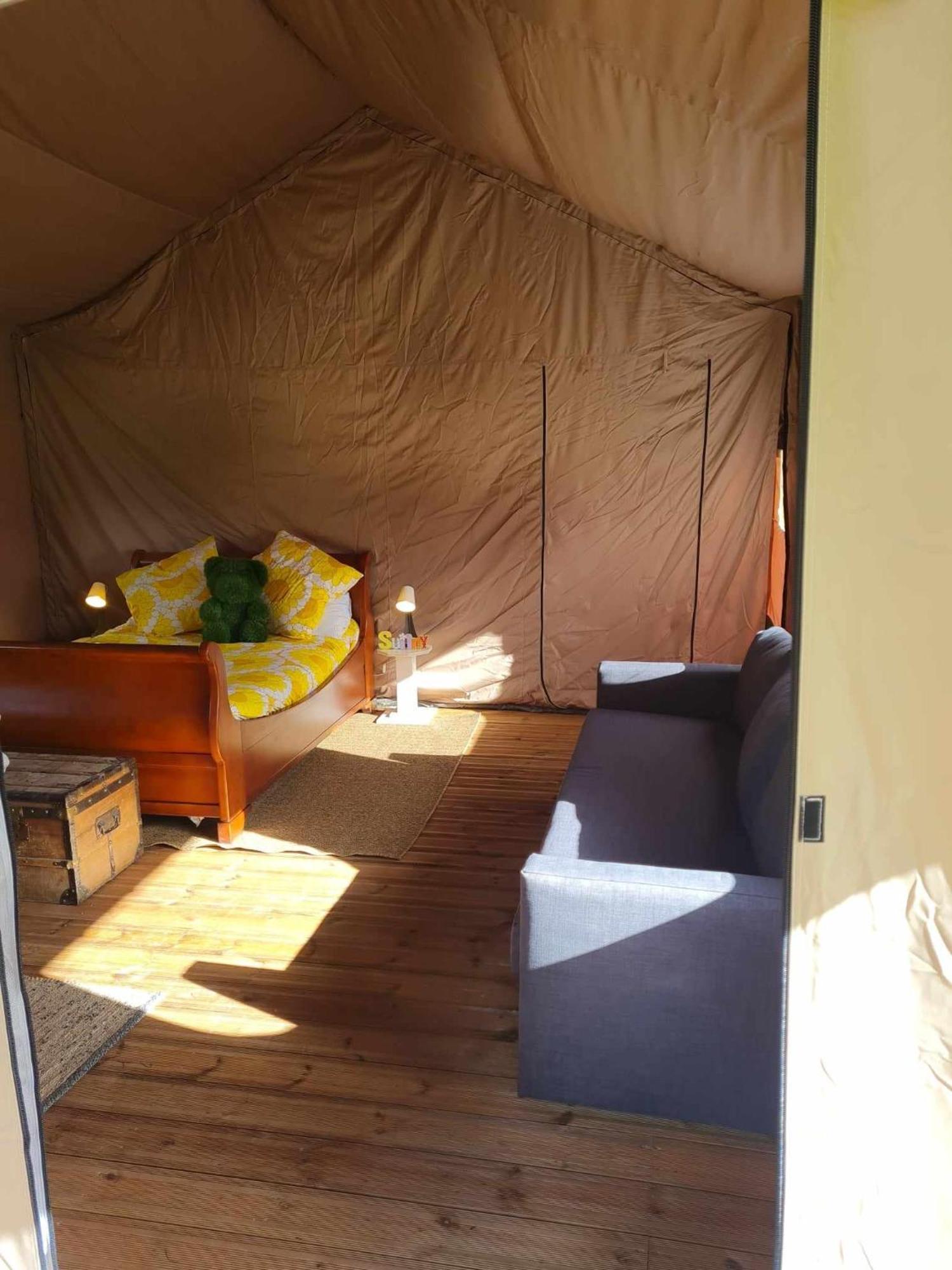 Camping De La Touche Ligueil Bagian luar foto