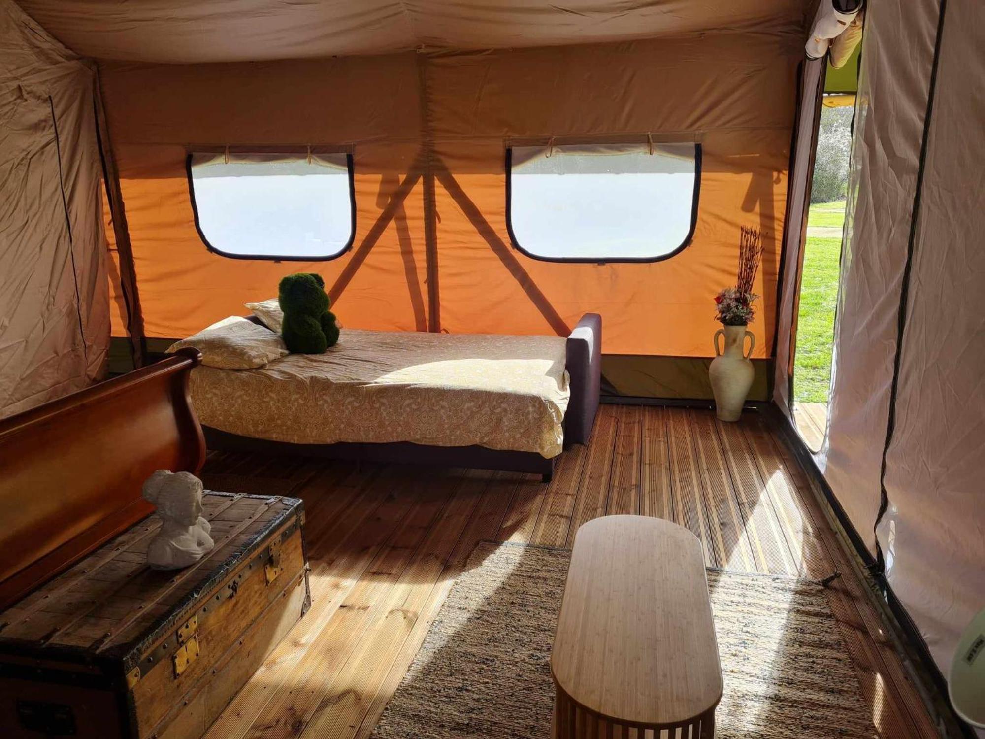 Camping De La Touche Ligueil Bagian luar foto