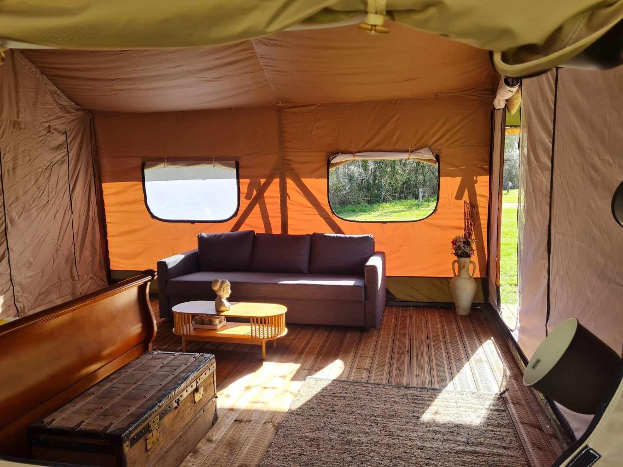 Camping De La Touche Ligueil Bagian luar foto