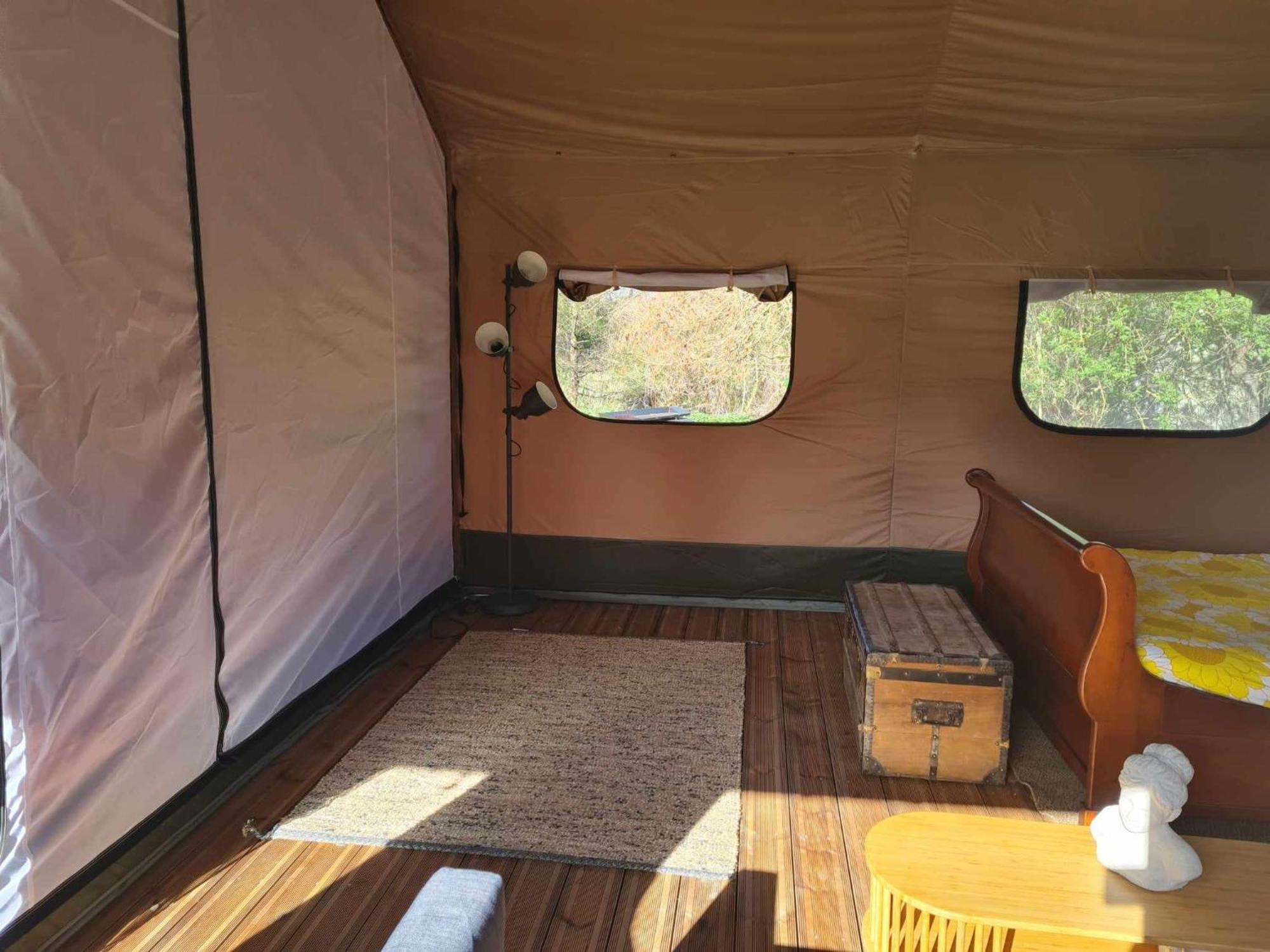 Camping De La Touche Ligueil Bagian luar foto
