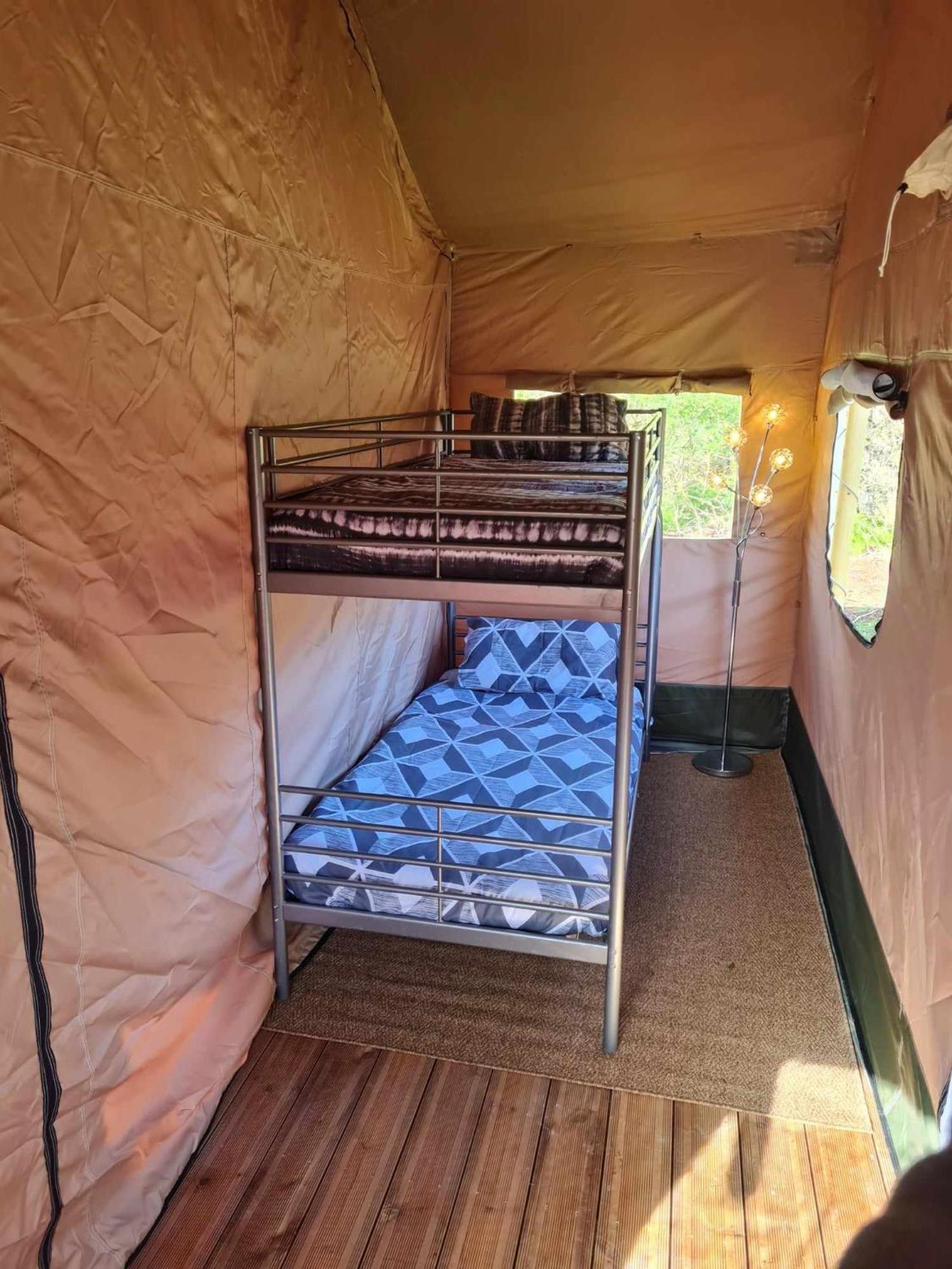 Camping De La Touche Ligueil Bagian luar foto