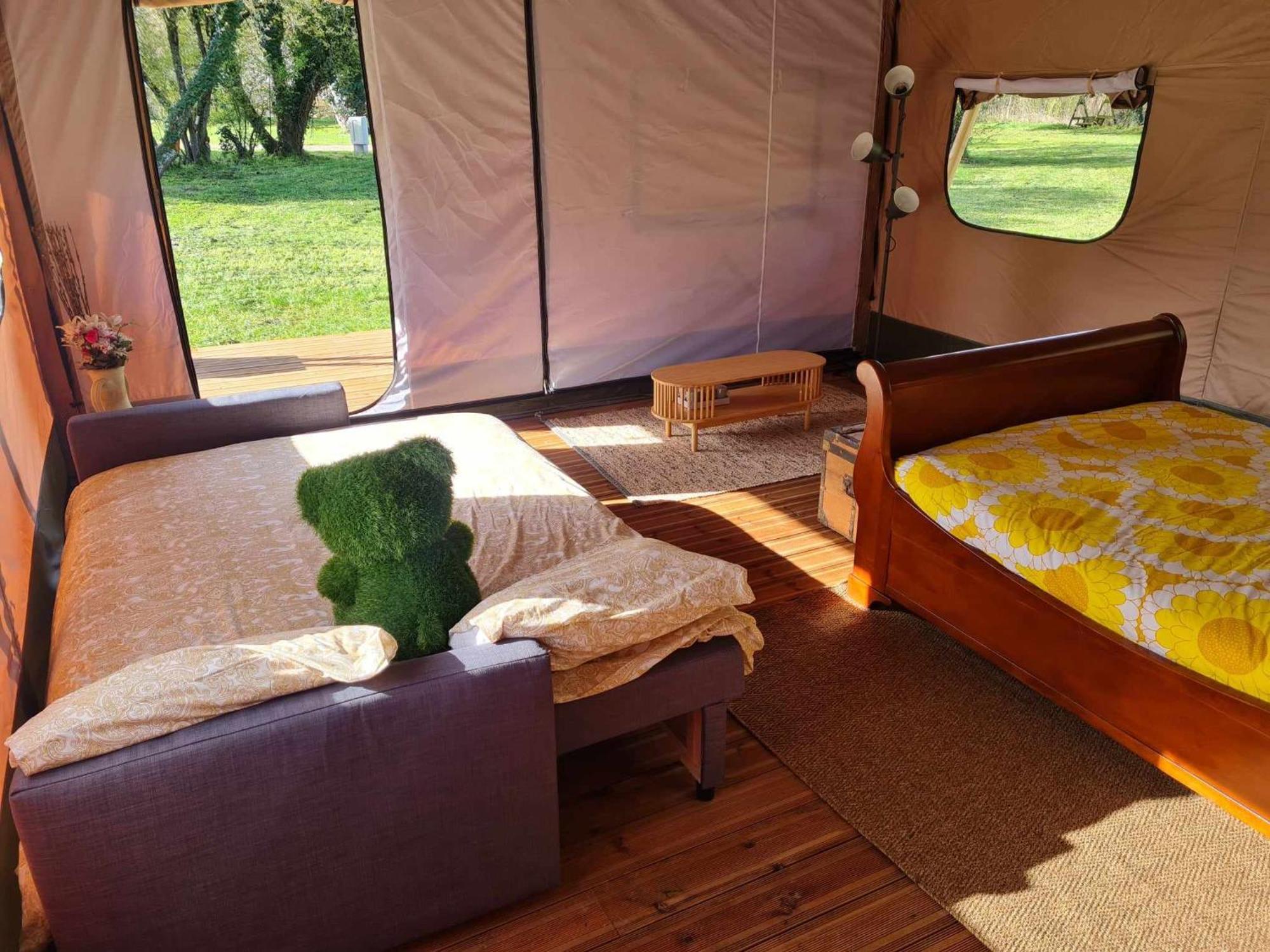 Camping De La Touche Ligueil Bagian luar foto