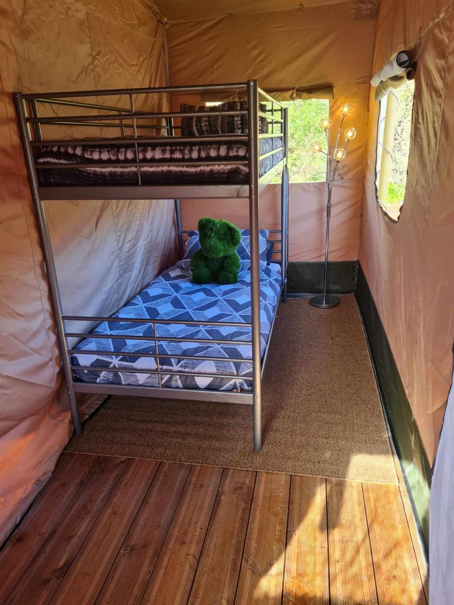 Camping De La Touche Ligueil Bagian luar foto