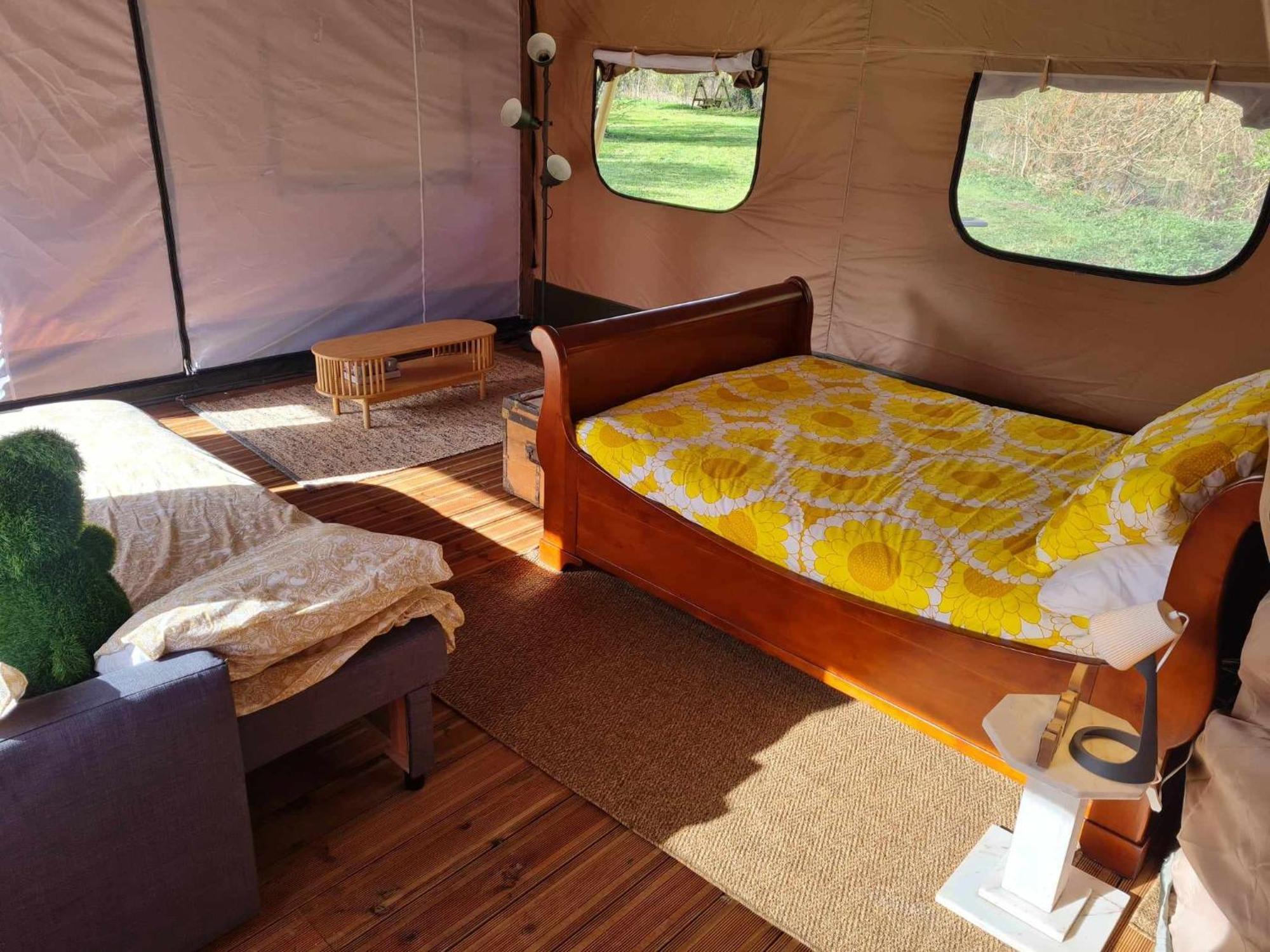 Camping De La Touche Ligueil Bagian luar foto