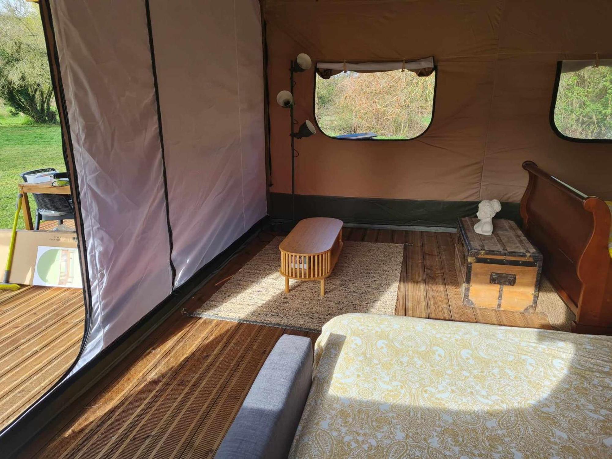 Camping De La Touche Ligueil Bagian luar foto